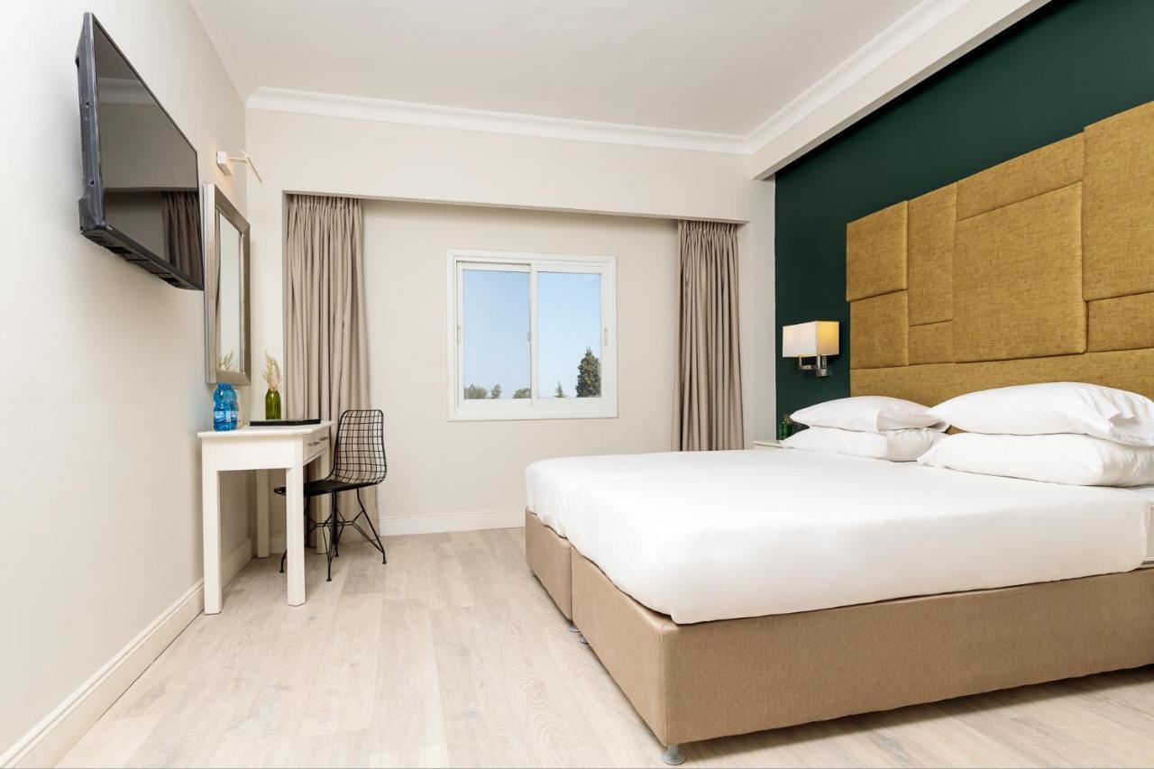 Ye'Arim Hotel Ma‘alé HaH̱amisha Exteriör bild